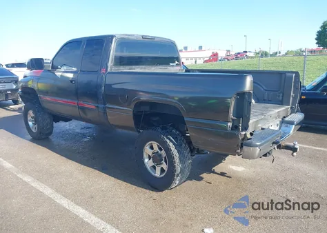 2002 Dodge Ram 2500 St z USA, uszkodzony, nr VIN 3B7KF23632M314678